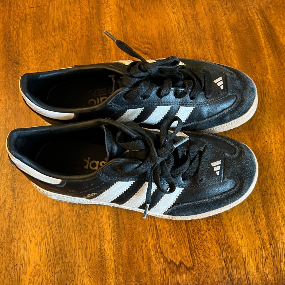 Adidas Sambas Indoor Soccer Sneakers